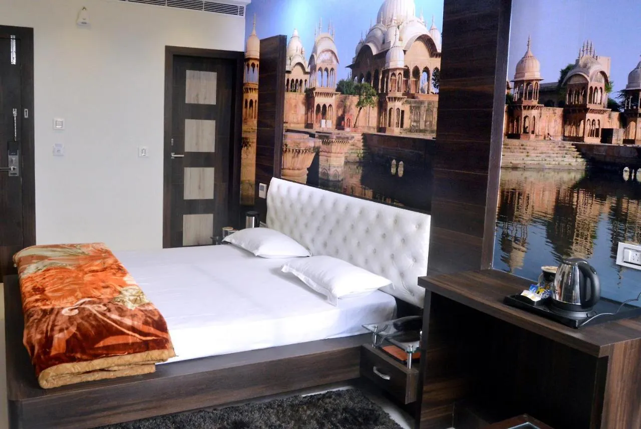Hotel Gautam Grand Varanasi 0*,  India